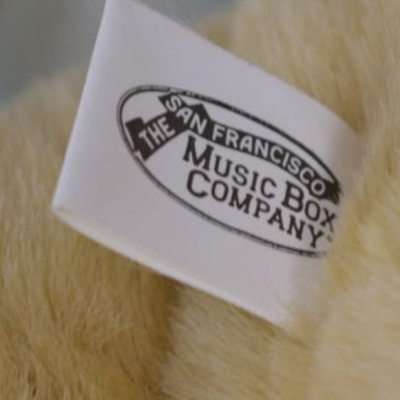 Vintage Sanfrancisco Music Box Wind Up Teddy Bear 1988 WORKS - Picture 8 of 9